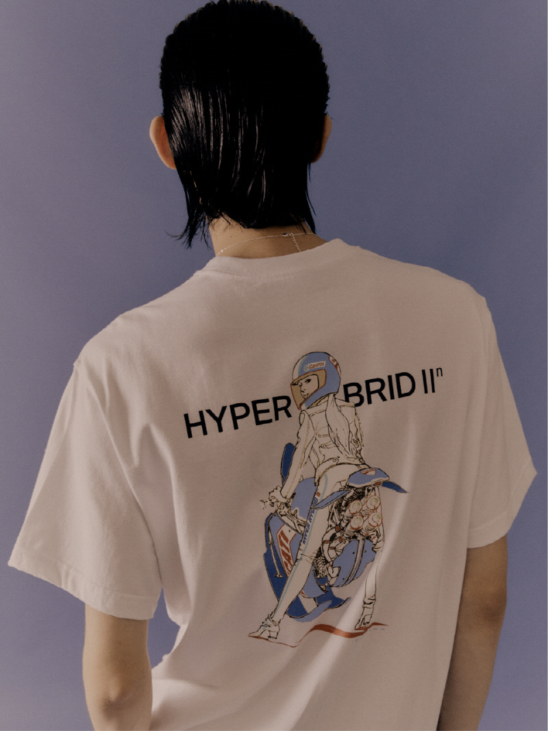 [하이투] HYII 바이커 걸 그래픽 티셔츠 WHITE